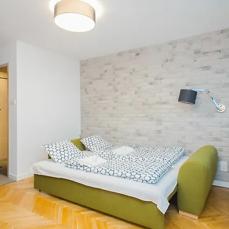 Bruna Apartment For 4 * Warsaw