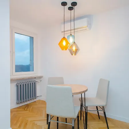 Bruna Apartment For 4 Apartment *